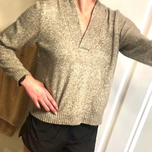 Croft & Barrow sweater v neck